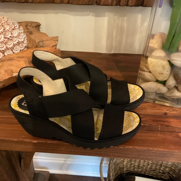 Fly London YAJI 888FLY Cupido Leather Wedge Sandals, Color Black, Size 38 - Picture 3 of 6